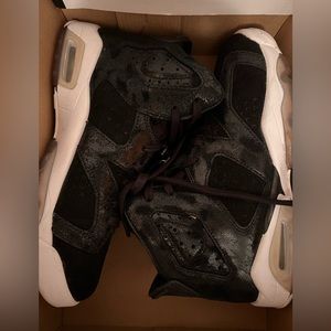 Jordan 6 Retro
Heiress Black Suede (GS)